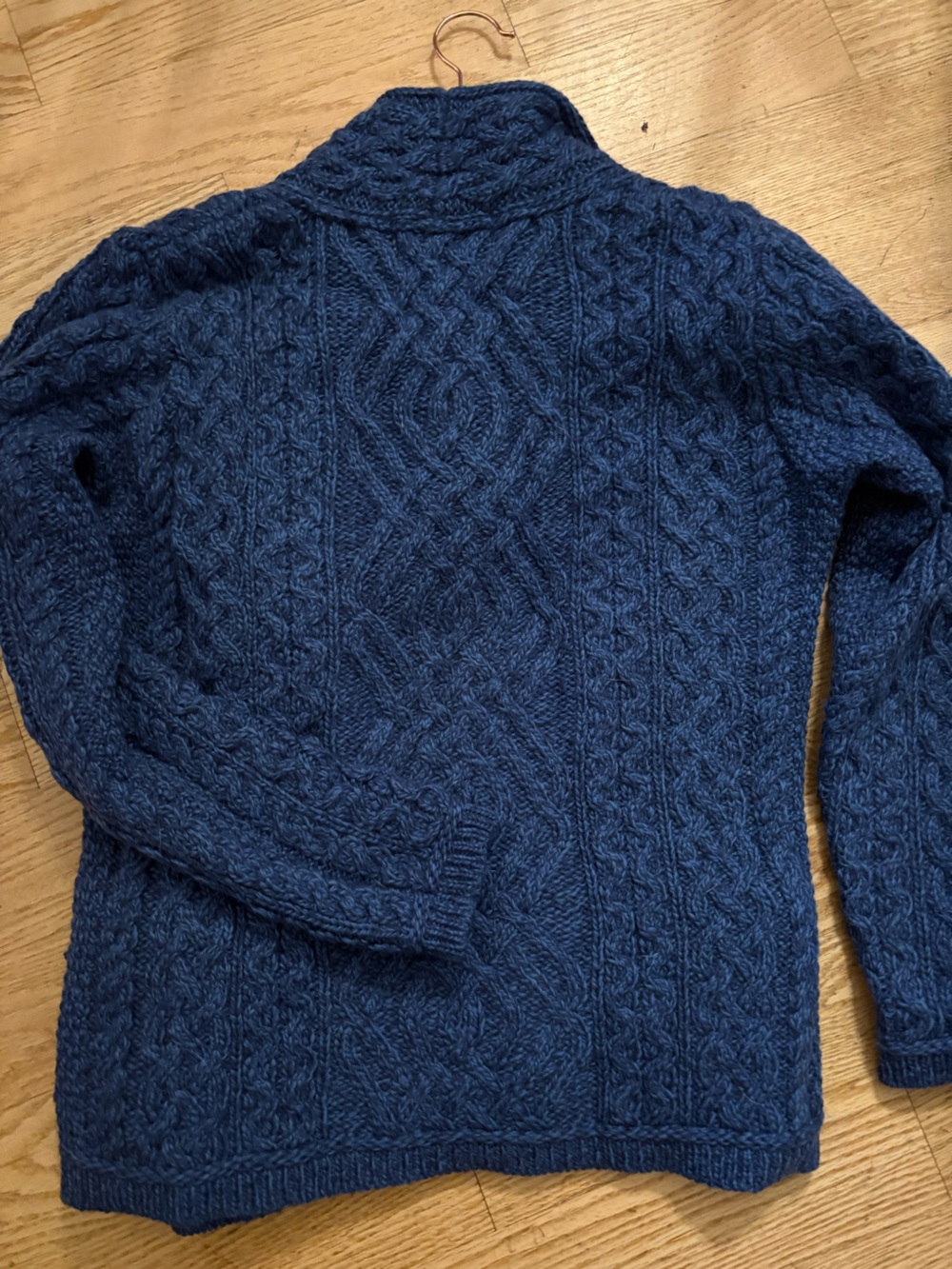 NWOT Aran Crafts Irish Knit Royal Cable Knit Zip Sweater with Pouch Pockets. - Picture 5 of 7